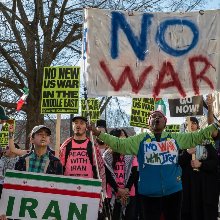  في أمريكا على حرب إيران